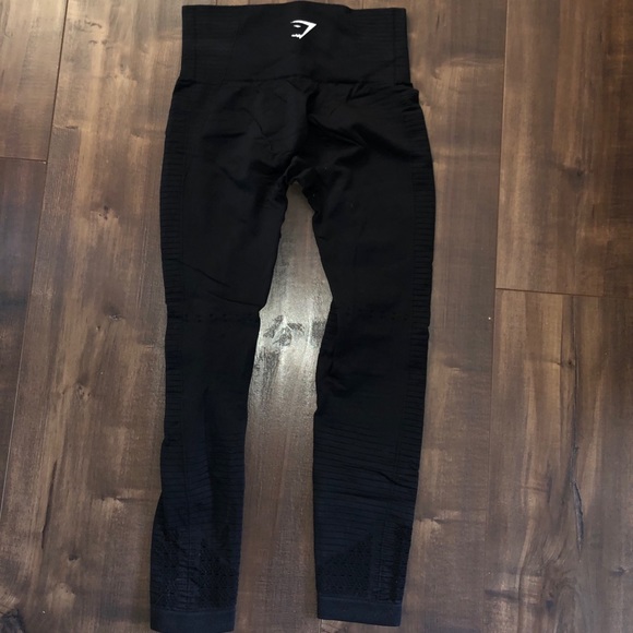 gymshark black energy+ seamless leggings - Picture 2 of 5